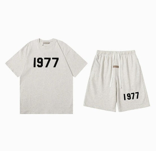 Essentials set 1977