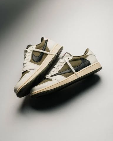 Nike x Travis Medium Olive - Khaki